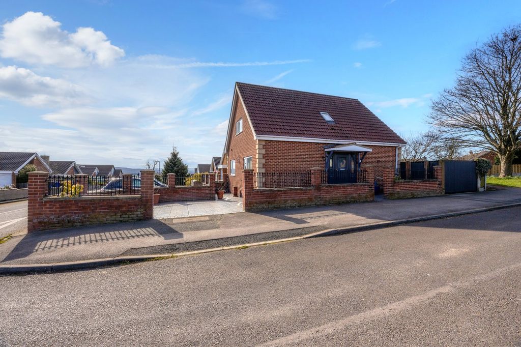Property photo 1 of 24