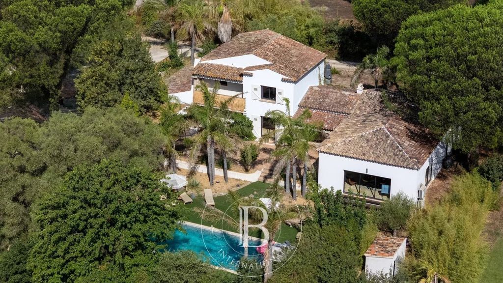 Property photo 1 of 17 Grimaud - Renovated House - 6 Bedrooms - Close To Village