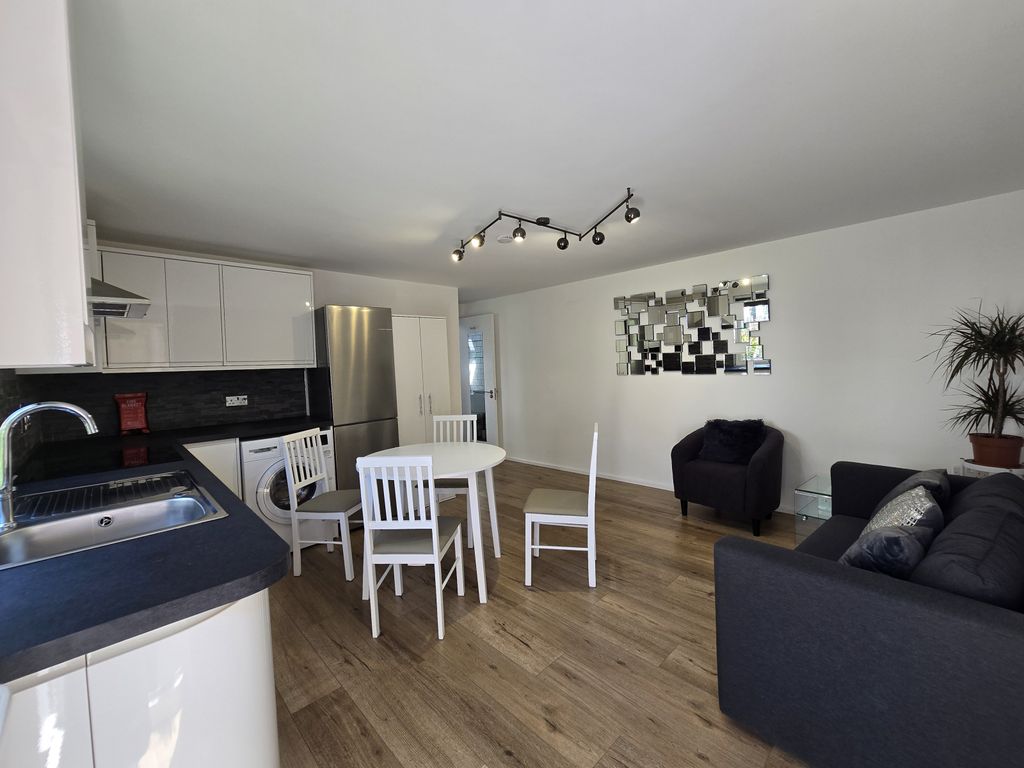 Property photo 2 of 10 Gallery