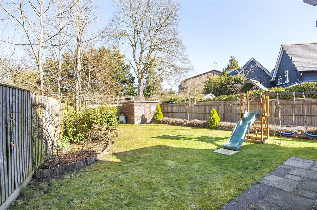 Property photo 3 of 11 Garden