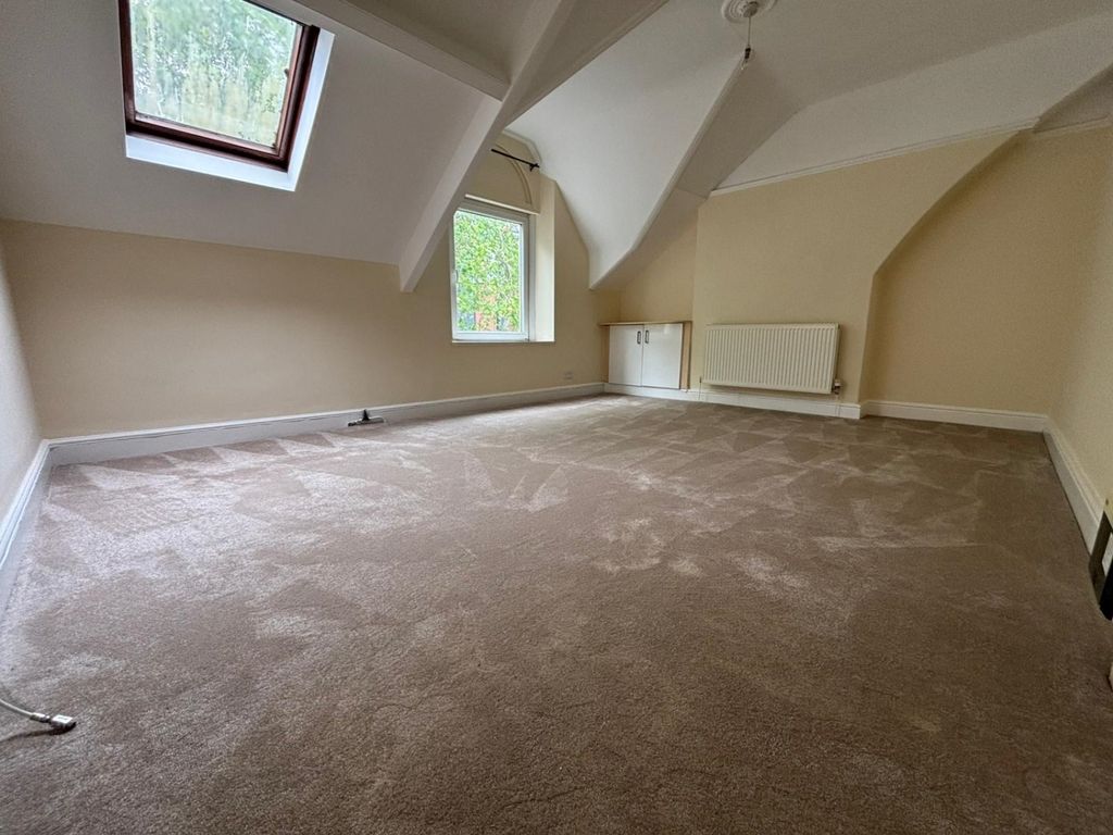 Property photo 3 of 6 379c3ba2-317A-4E2A-Ac1c-3A83d156F557