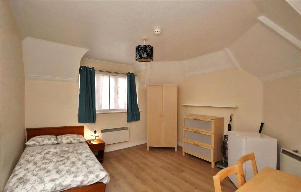 Property photo 3 of 6 Picture No. 16