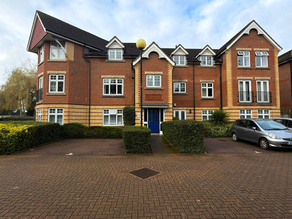 Property photo 1 of 10 Cover