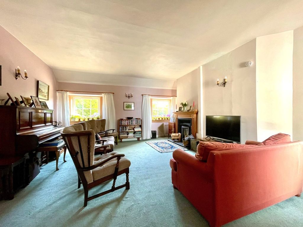 Property photo 3 of 38