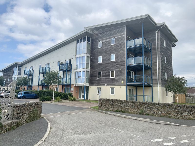 Property photo 1 of 9 Apartment Block &amp; Entrance