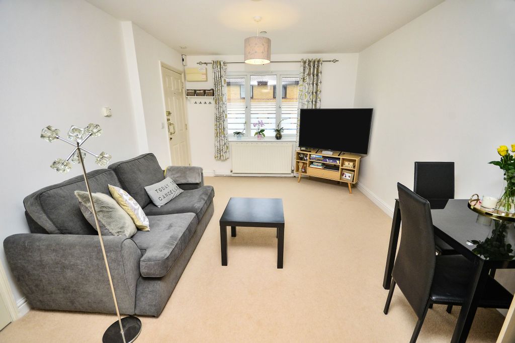 Property photo 2 of 6