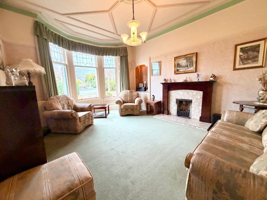 Property photo 3 of 28