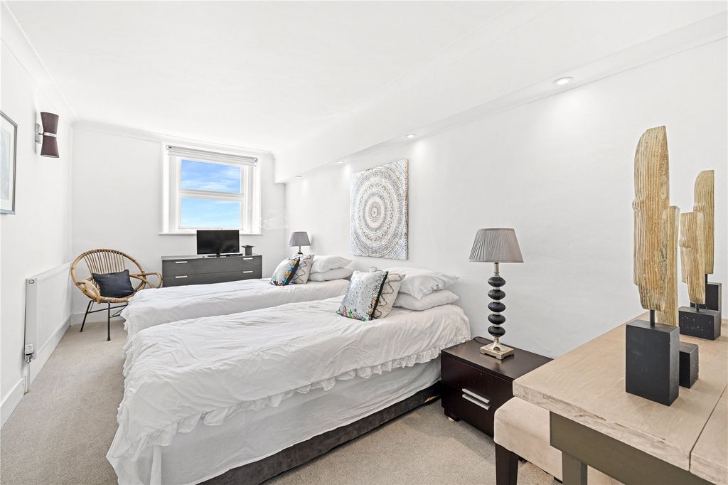 Additional image 16 of 6 bed terraced house for saleArundel Terrace, Brighton, East Sussex BN2