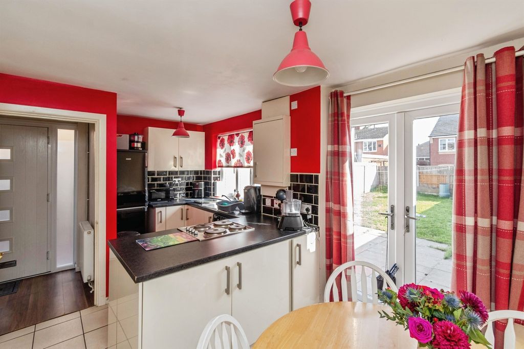 Property photo 3 of 20