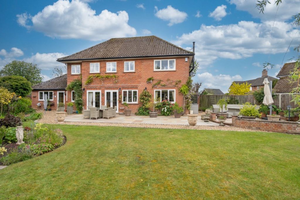 Property photo 3 of 31