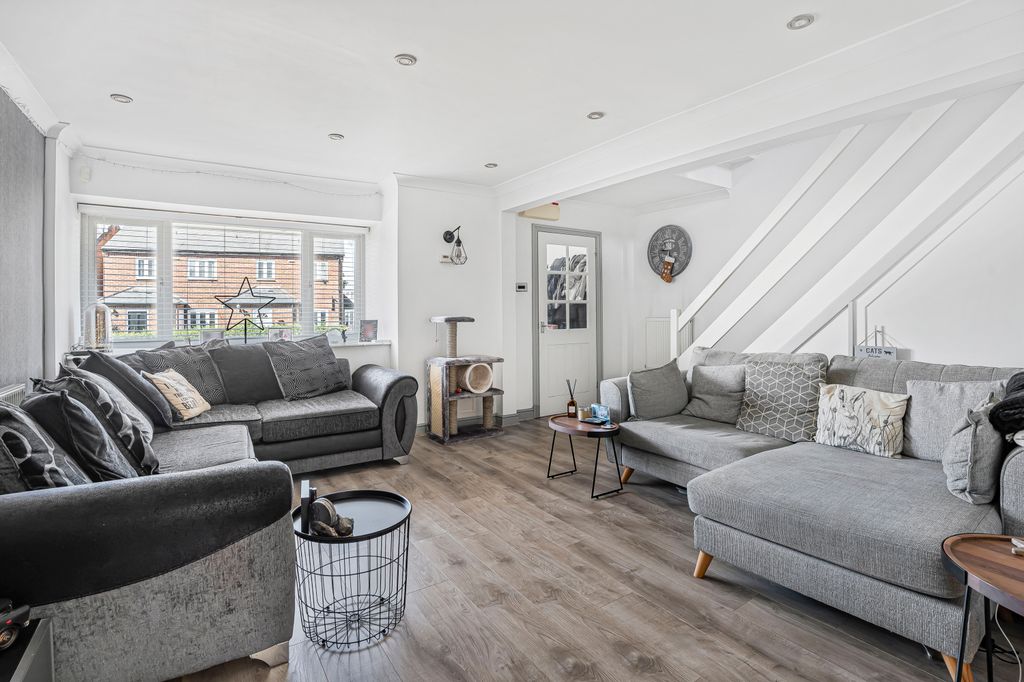 Property photo 2 of 22 1458191