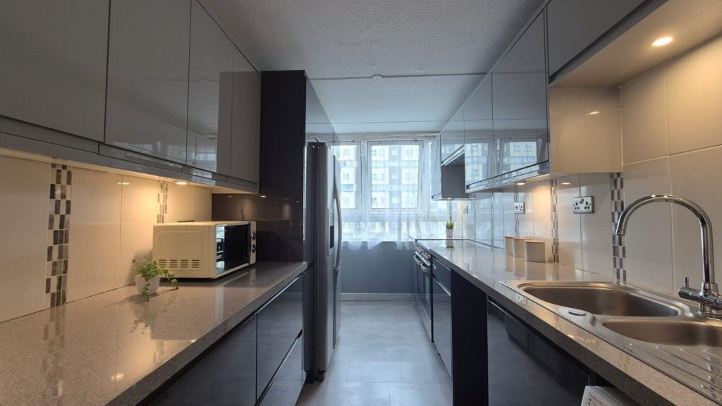 Property photo 2 of 39 Kitchen