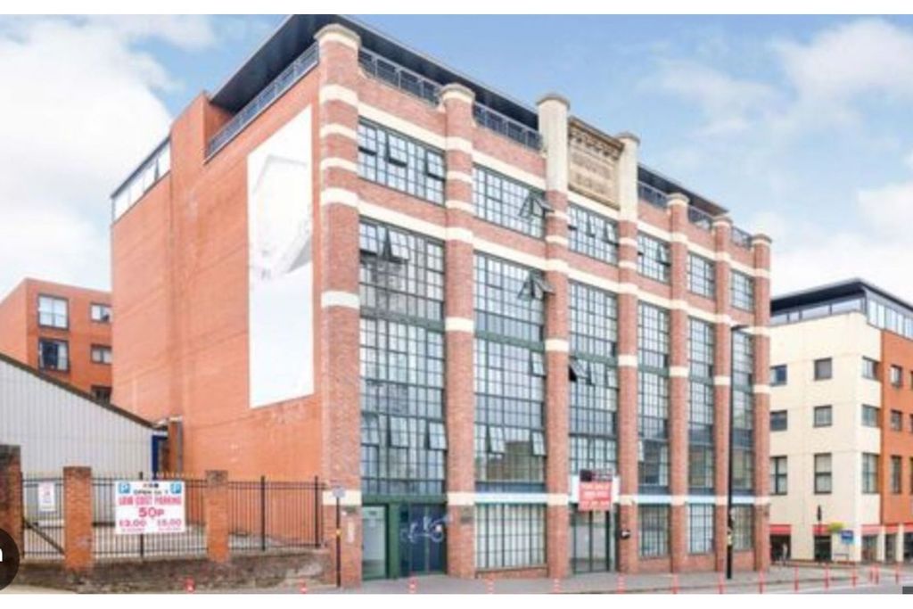 Property photo 2 of 6