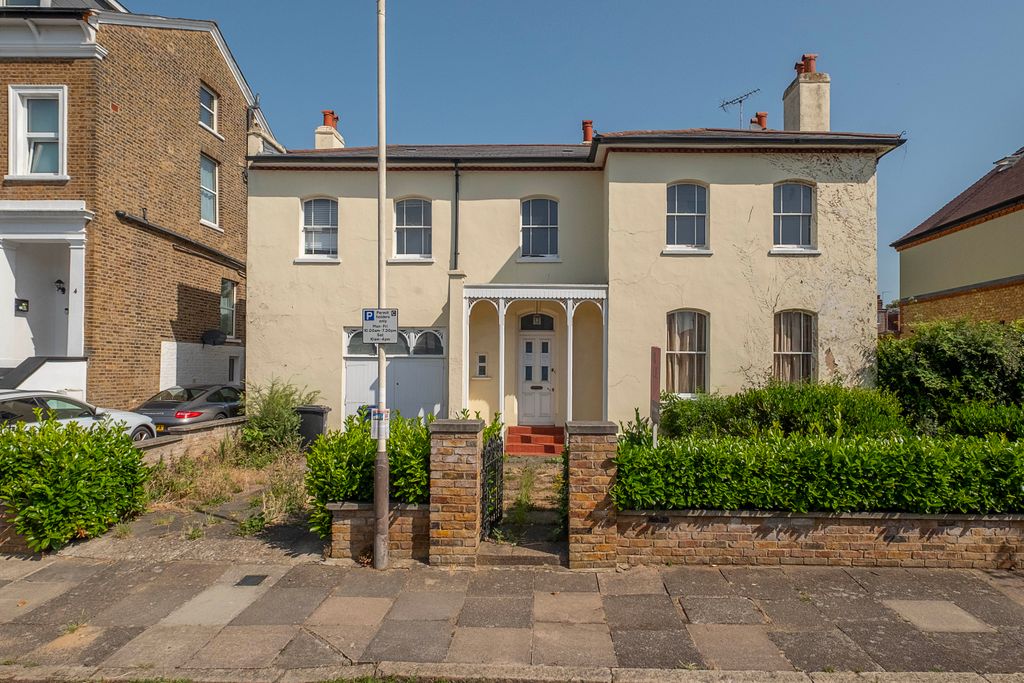 Property photo 1 of 13