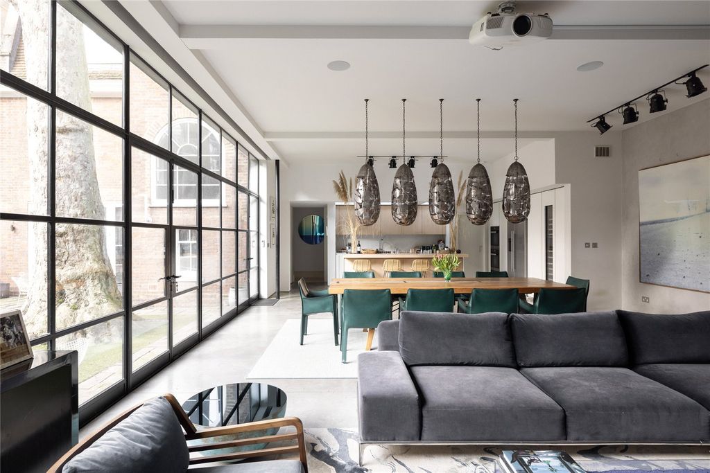 Property photo 1 of 24 Picture No. 03