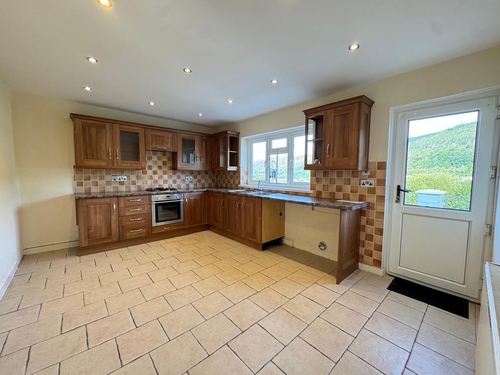 Property photo 2 of 19 1cd224B6-B0c1-4Bb8-9Feb-6545Fafde6B3.Jpeg