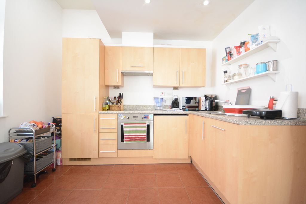 Property photo 2 of 6 Kitchen