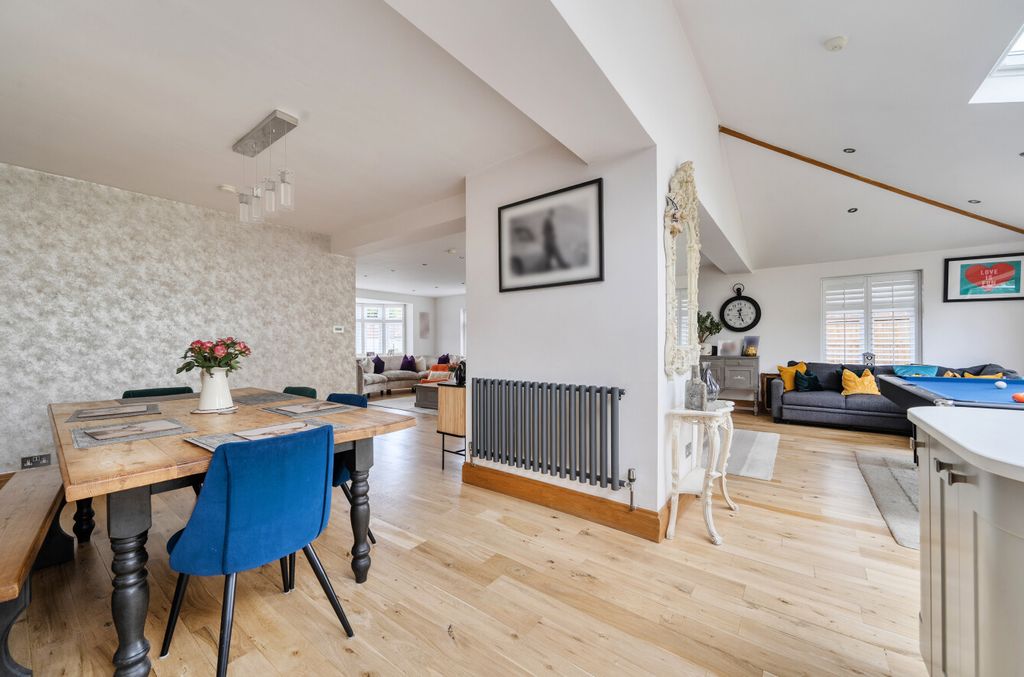 Property photo 3 of 28 1440411-20-6A22F4...