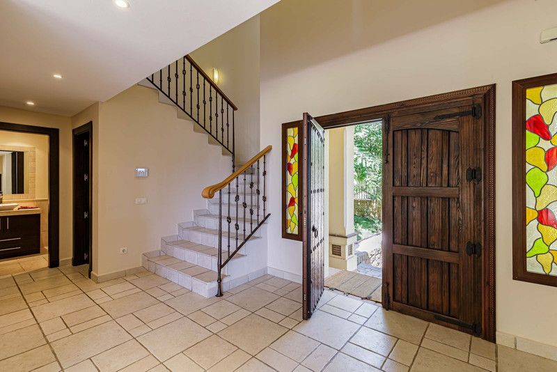 Property photo 3 of 28