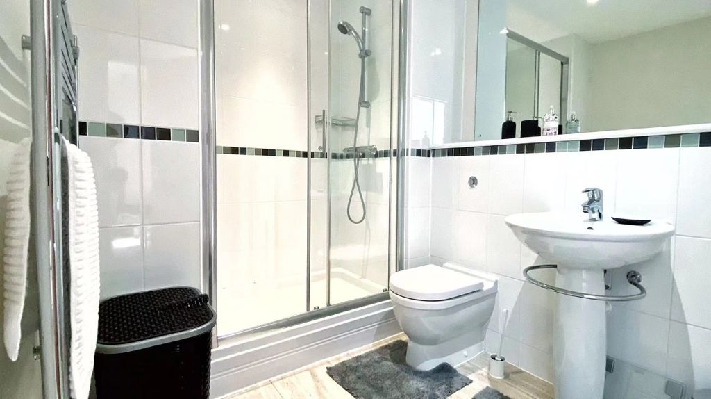 Additional image 5 of 2 bed flat to rentApartment, Meridian Wharf, Trawler Road, Maritime Quarter, Swansea SA1