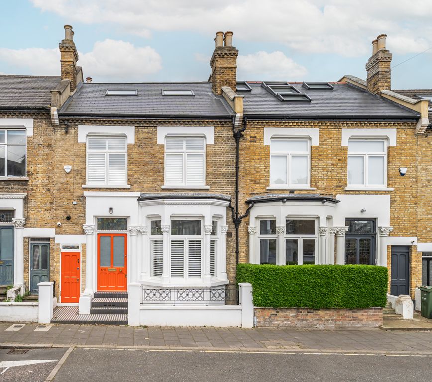 Property photo 2 of 26