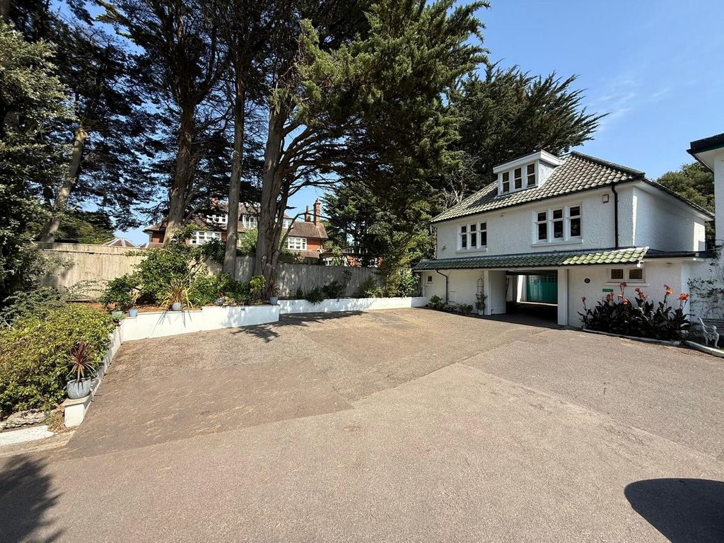 Additional image 20 of 2 bed flat for saleStrathaven 16 West Overcliff Drive, Bournemouth BH4