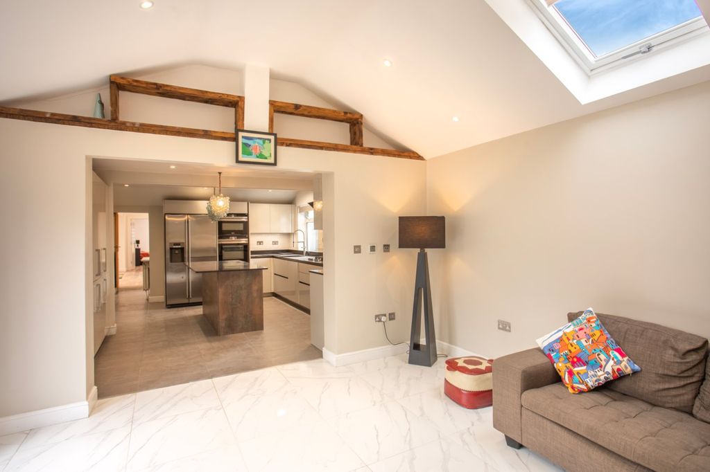 Property photo 3 of 17 Picture No. 04