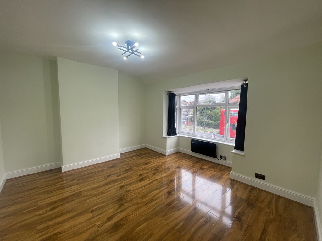 Property photo 1 of 6 1 Bedroom Maisonette For Rent