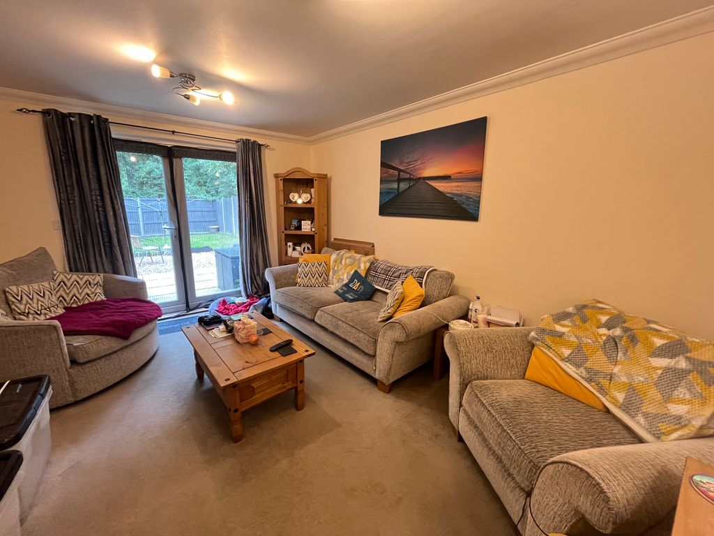 Property photo 3 of 14 Living Room