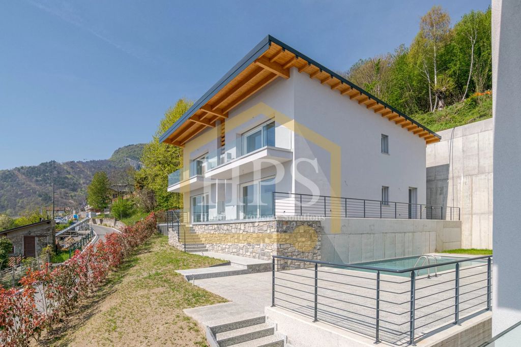 Property photo 1 of 35 The Lake Como Villa- Complesso Vercana Via Antonio Maria Caraccioli
