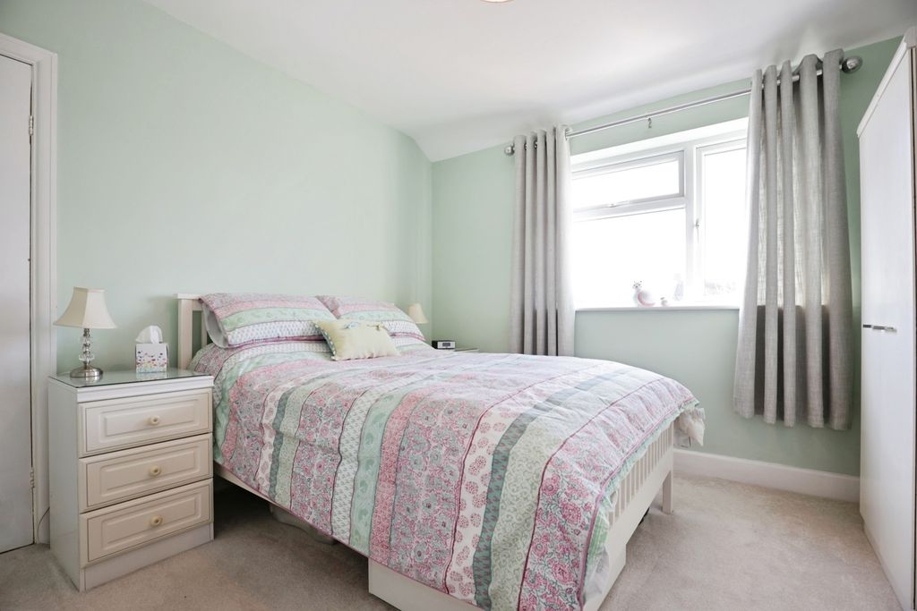 Property photo 2 of 18 Photo