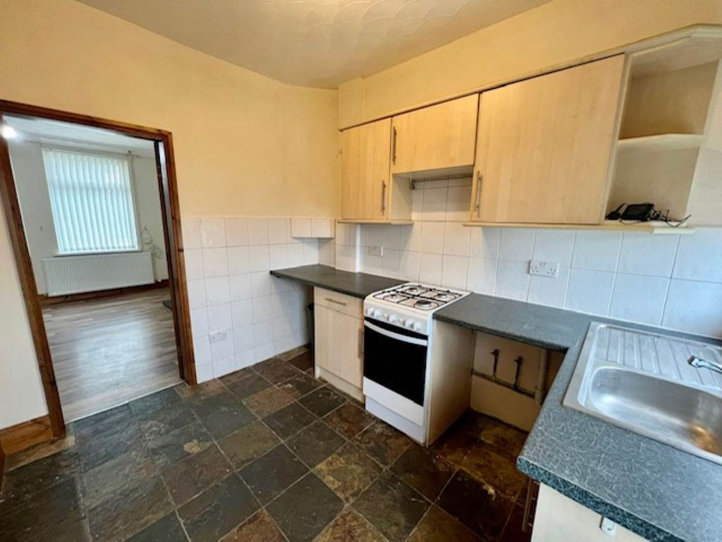 Property photo 3 of 21 Image24
