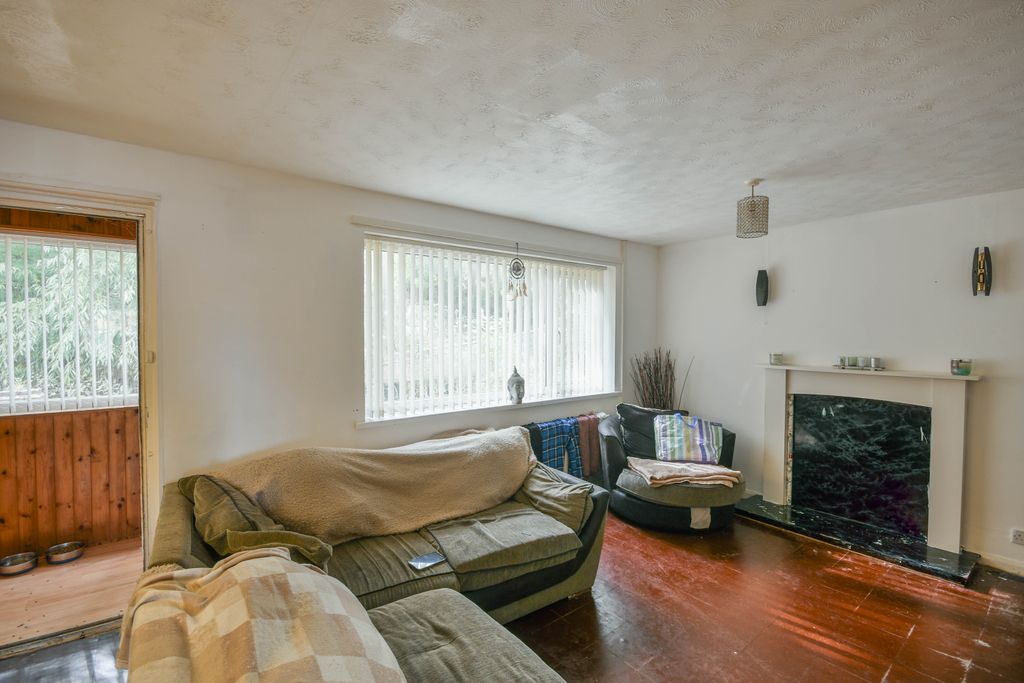 Property photo 2 of 4