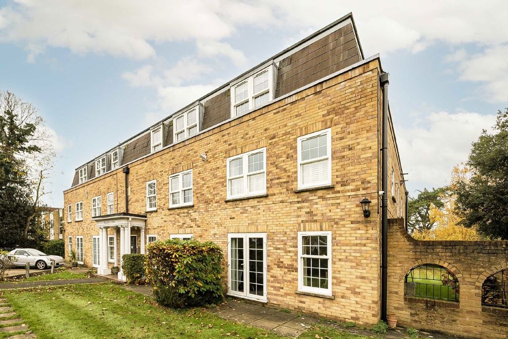 Property photo 1 of 5