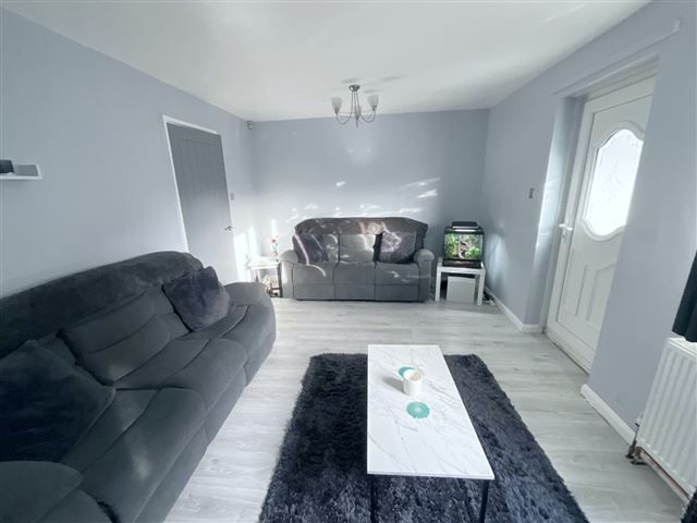 Property photo 3 of 21 Living Room