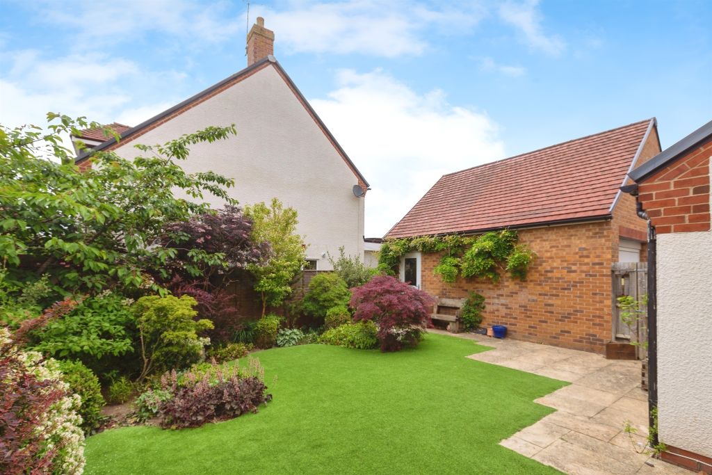 Property photo 2 of 17