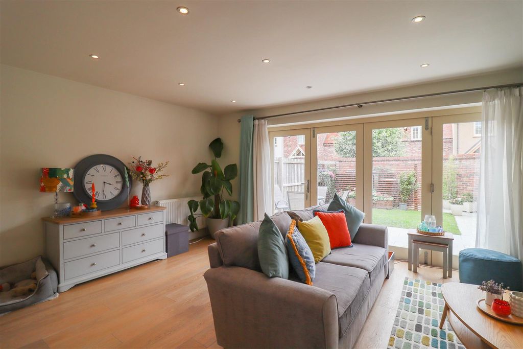 Property photo 2 of 13 Img_1166-1.Jpg