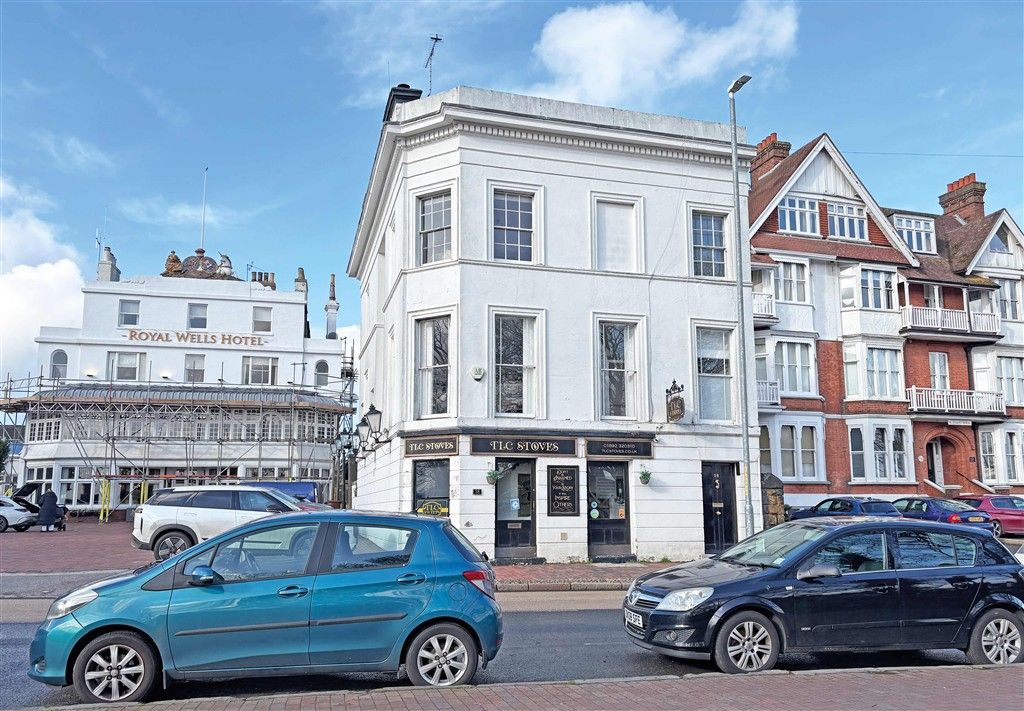 Property photo 1 of 3