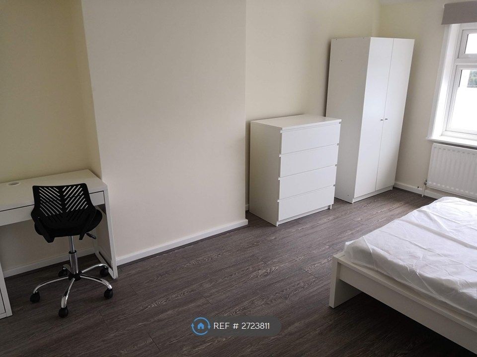 Additional image 8 of 4 bed semi-detached house to rentGoodwin Avenue, Newcastle Under Lyme ST5