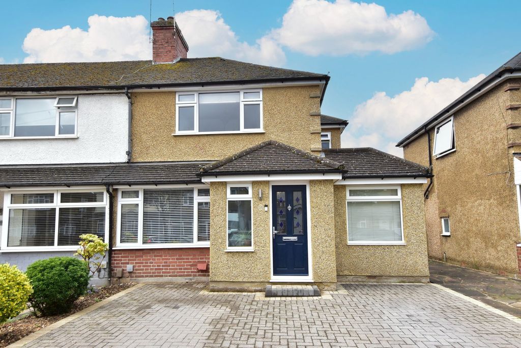 Property photo 2 of 19
