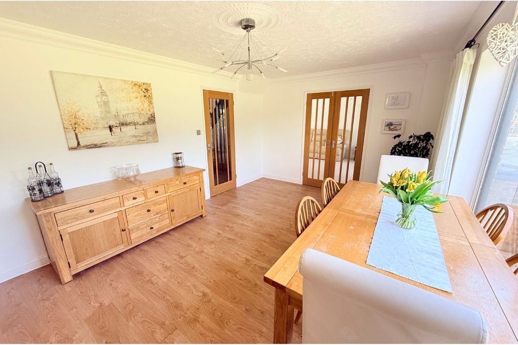 Property photo 3 of 26 Dining Room