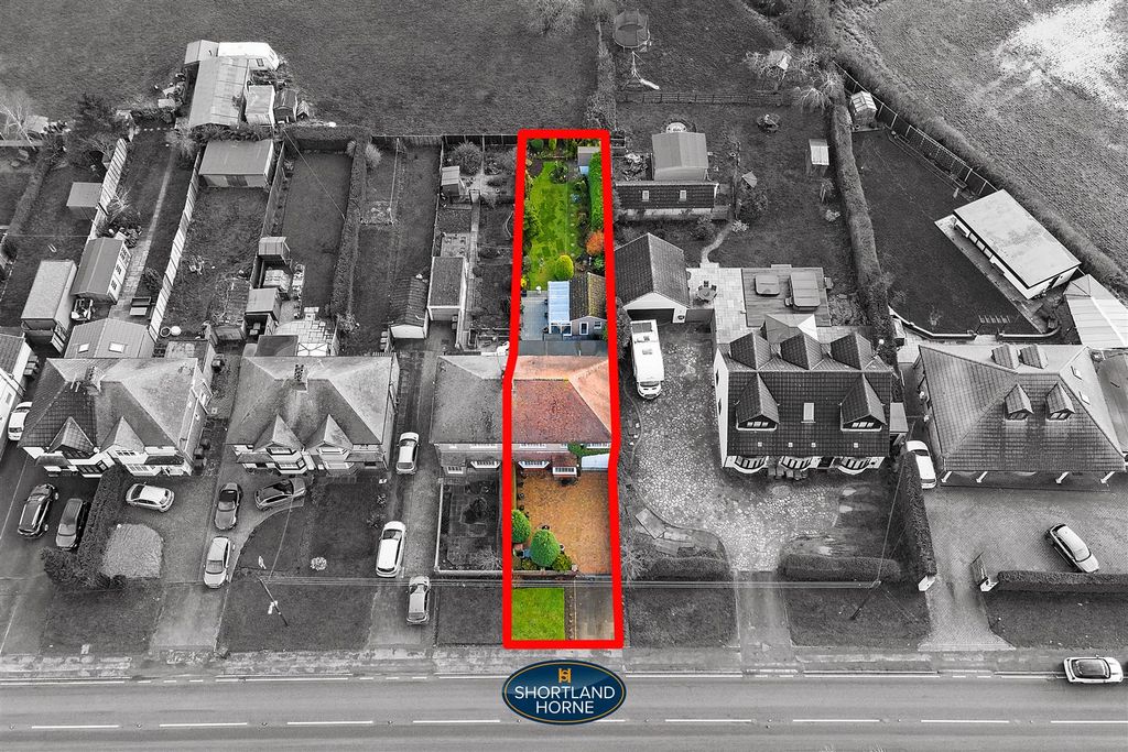 Property photo 2 of 30 173 Coventry Road (5 Of 32).Jpg