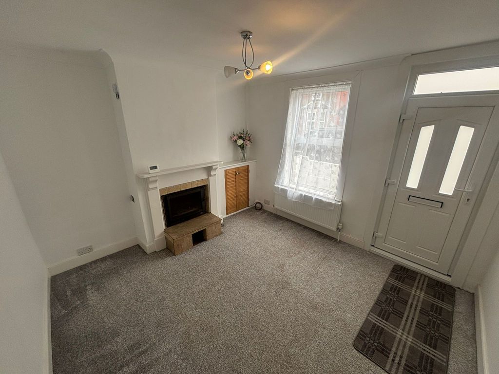 Property photo 2 of 11 Gallery