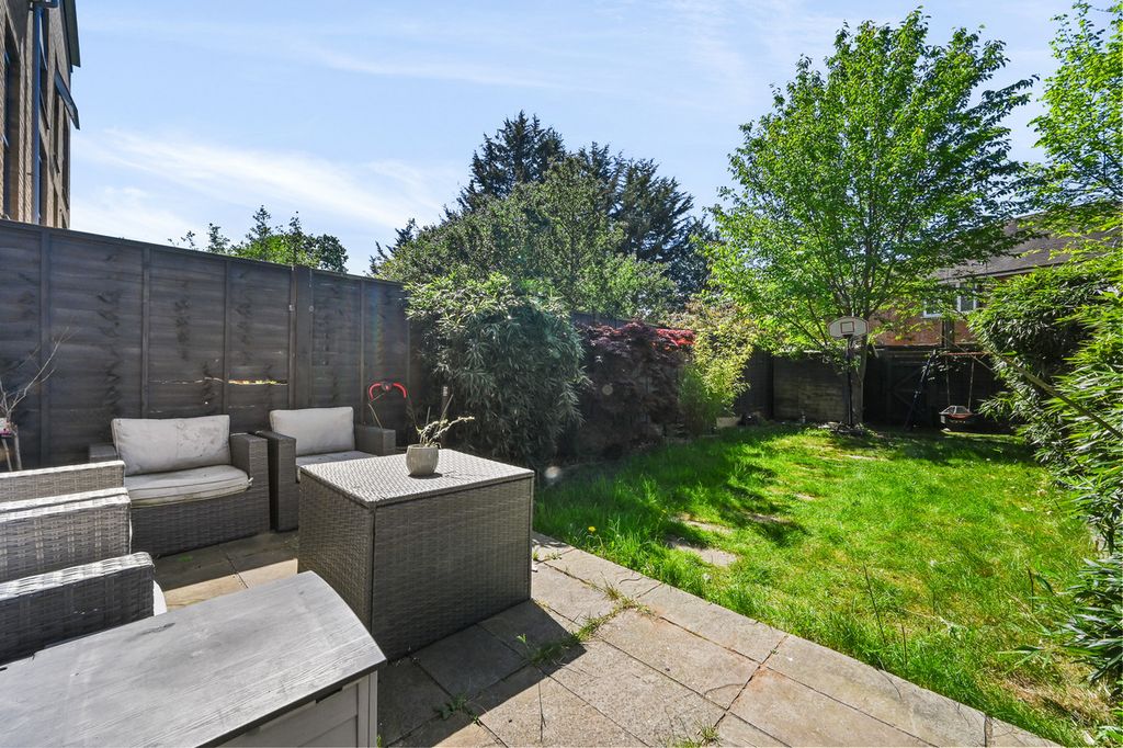 Additional image 10 of 3 bed maisonette for saleZodiac Close, Edgware HA8