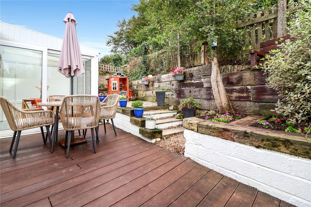 Property photo 3 of 17 Picture No. 12