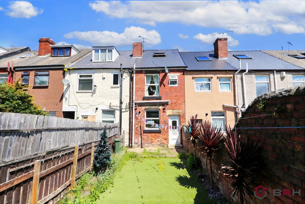 Property photo 2 of 14