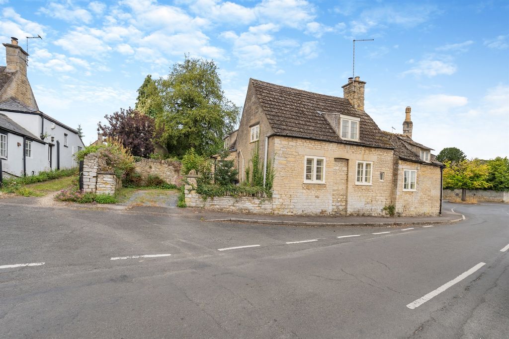 Property photo 2 of 16