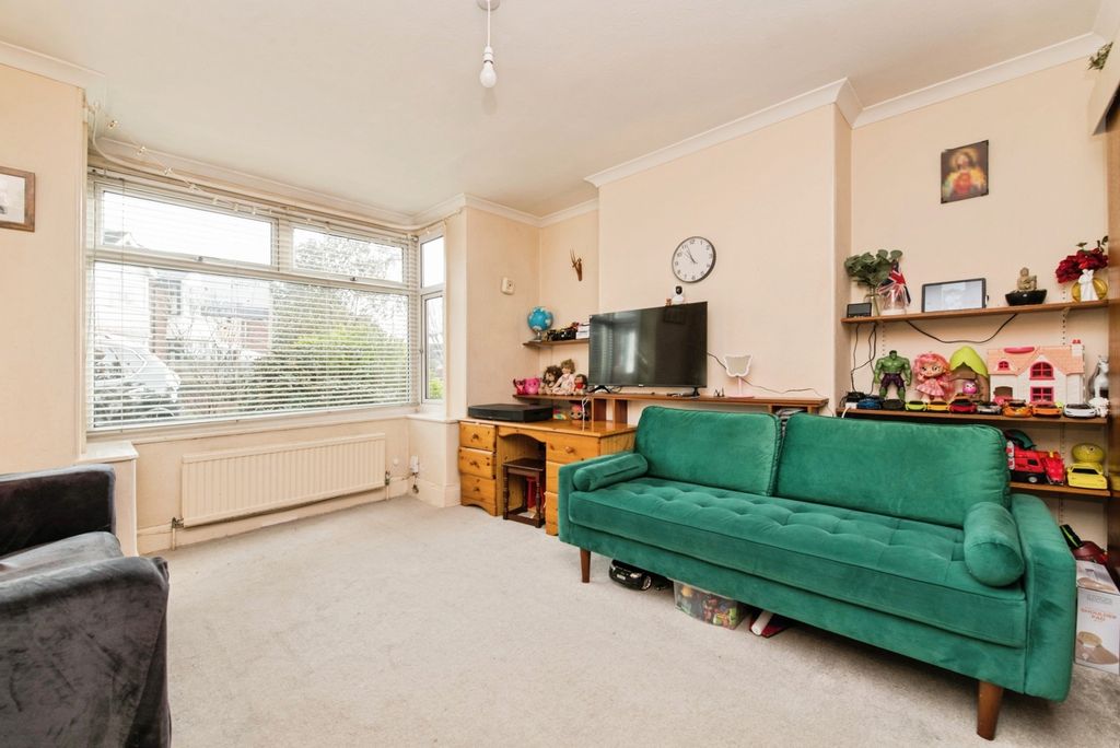 Property photo 2 of 12 Pbox-Img.Jpg