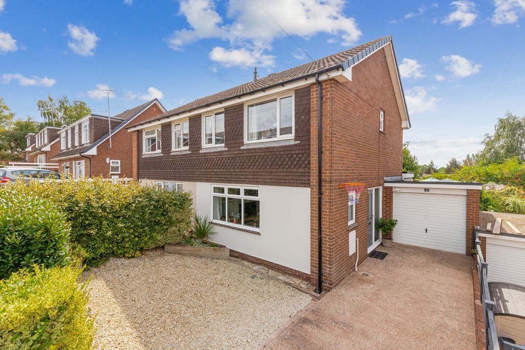 Property photo 1 of 17 A01 - 39 Manor Park, Clyst St. Mary - 260818