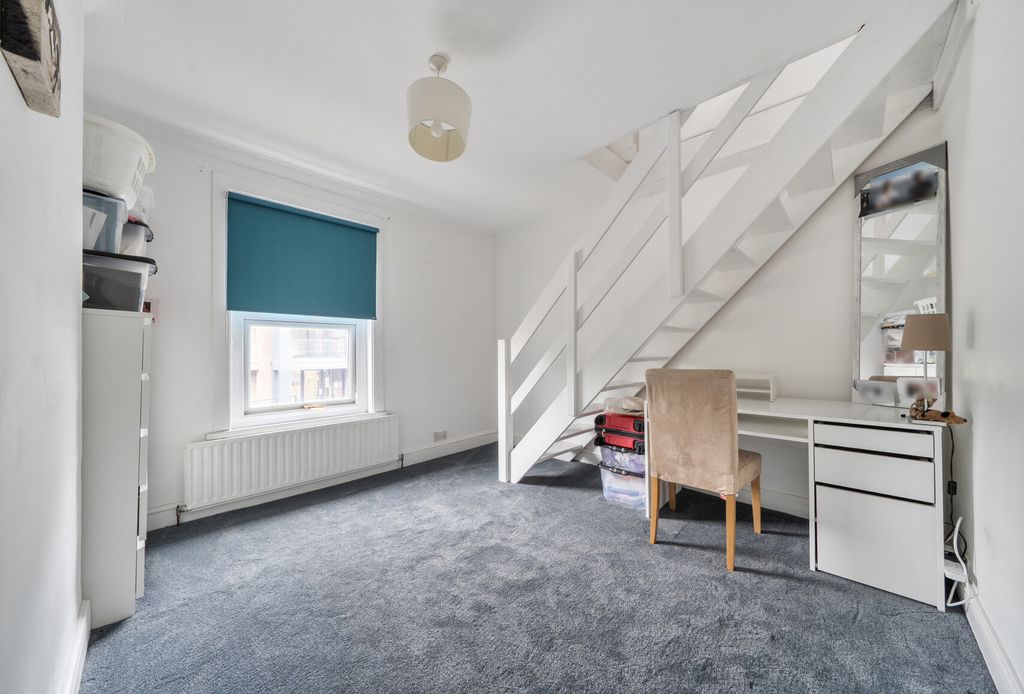 Property photo 2 of 12 1471257-10-6A438d...